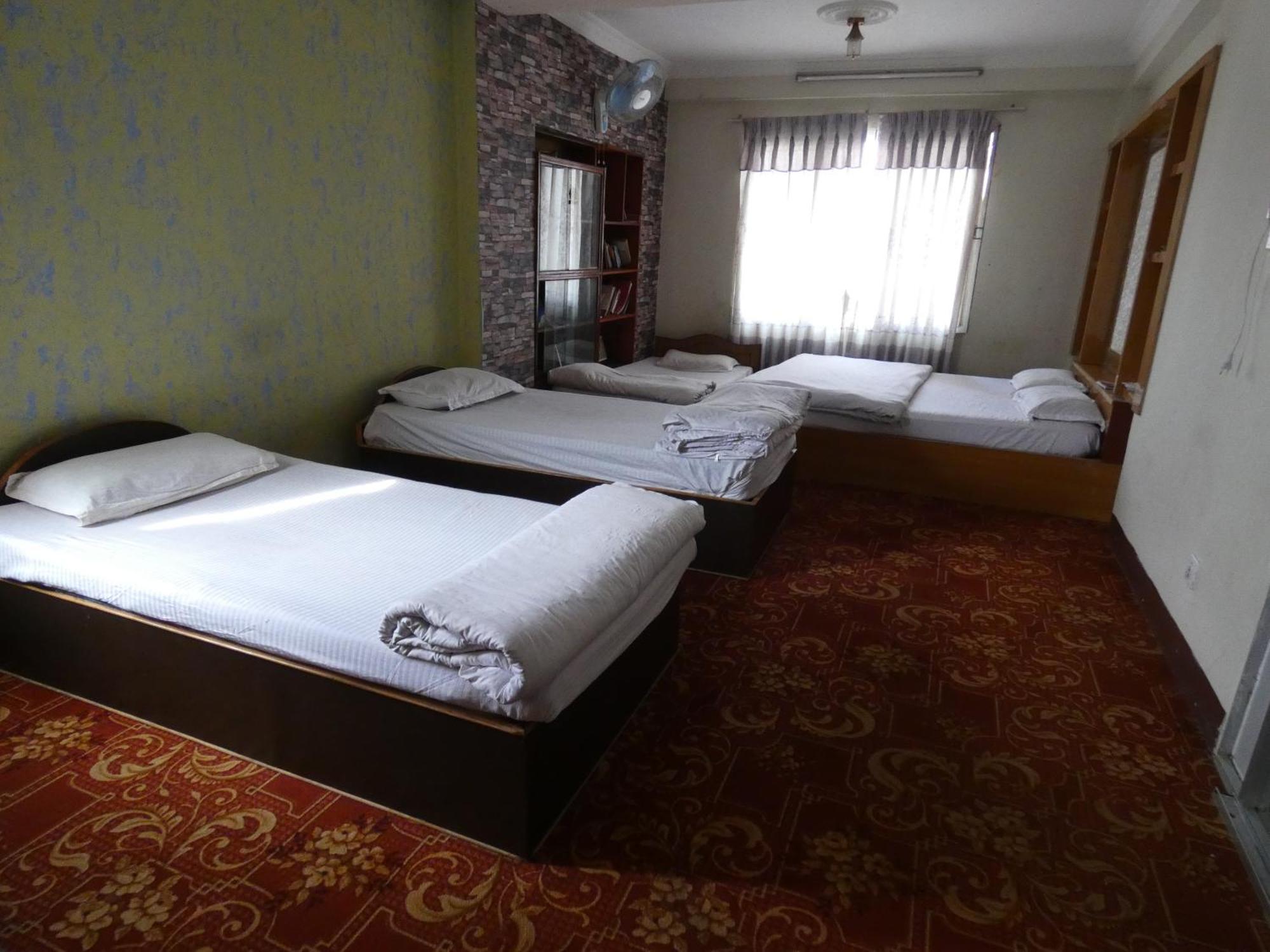 Sara'S Backpackers Hotel カトマンズ エクステリア 写真